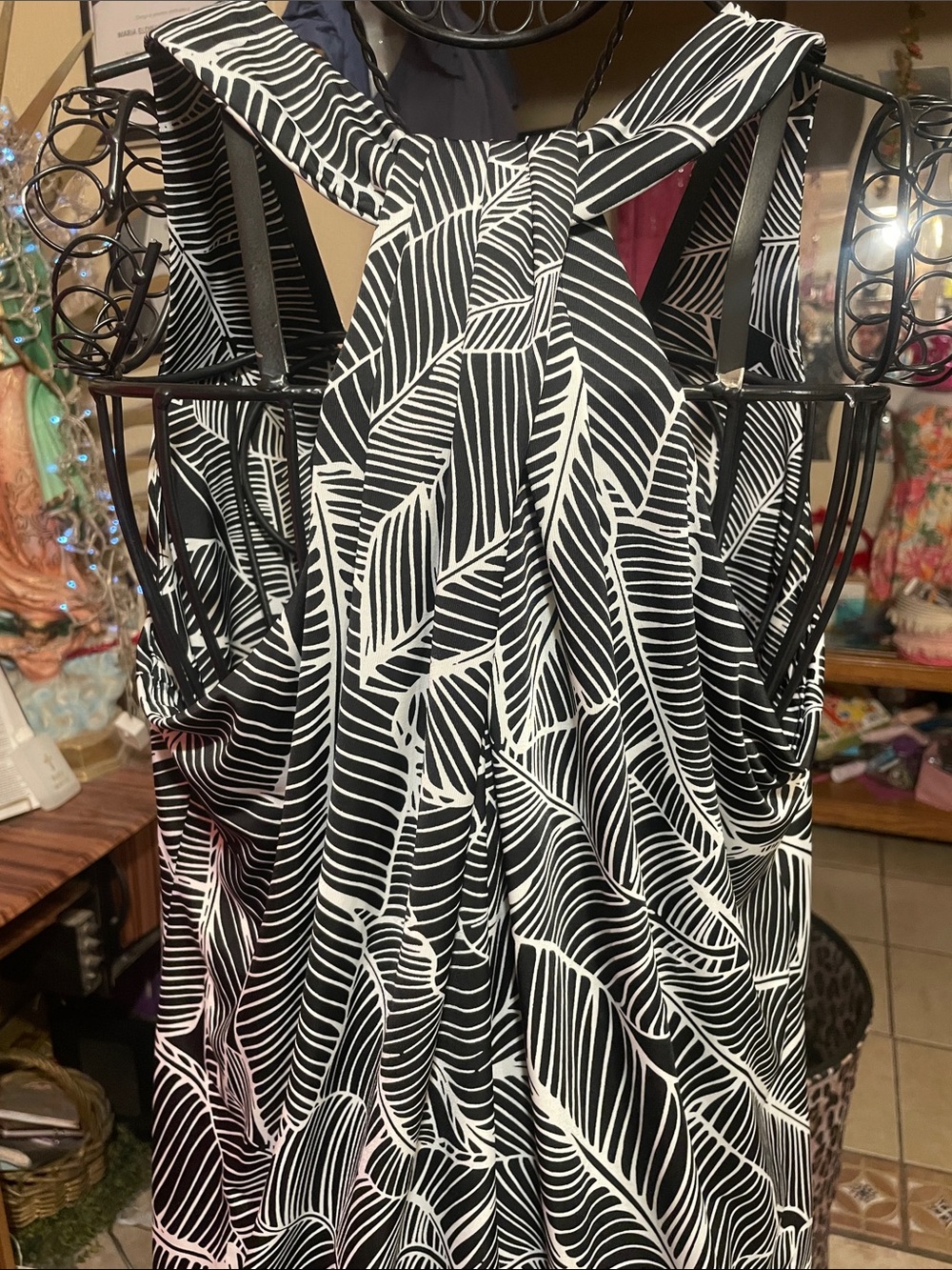 Sleeveless Black and White Midi Dress with Leaf Print - Picture 2 of 2